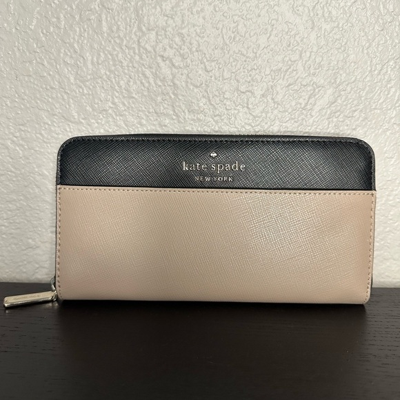 Kate Spade Black and Tan Wallet - Picture 1 of 7